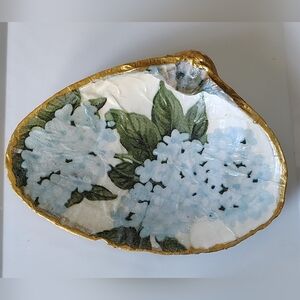 Blue Floral Decoupage & Painted Seashell Trinket Dish (Large)